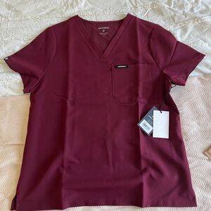 Jaanuu V-Neck Scrub Top